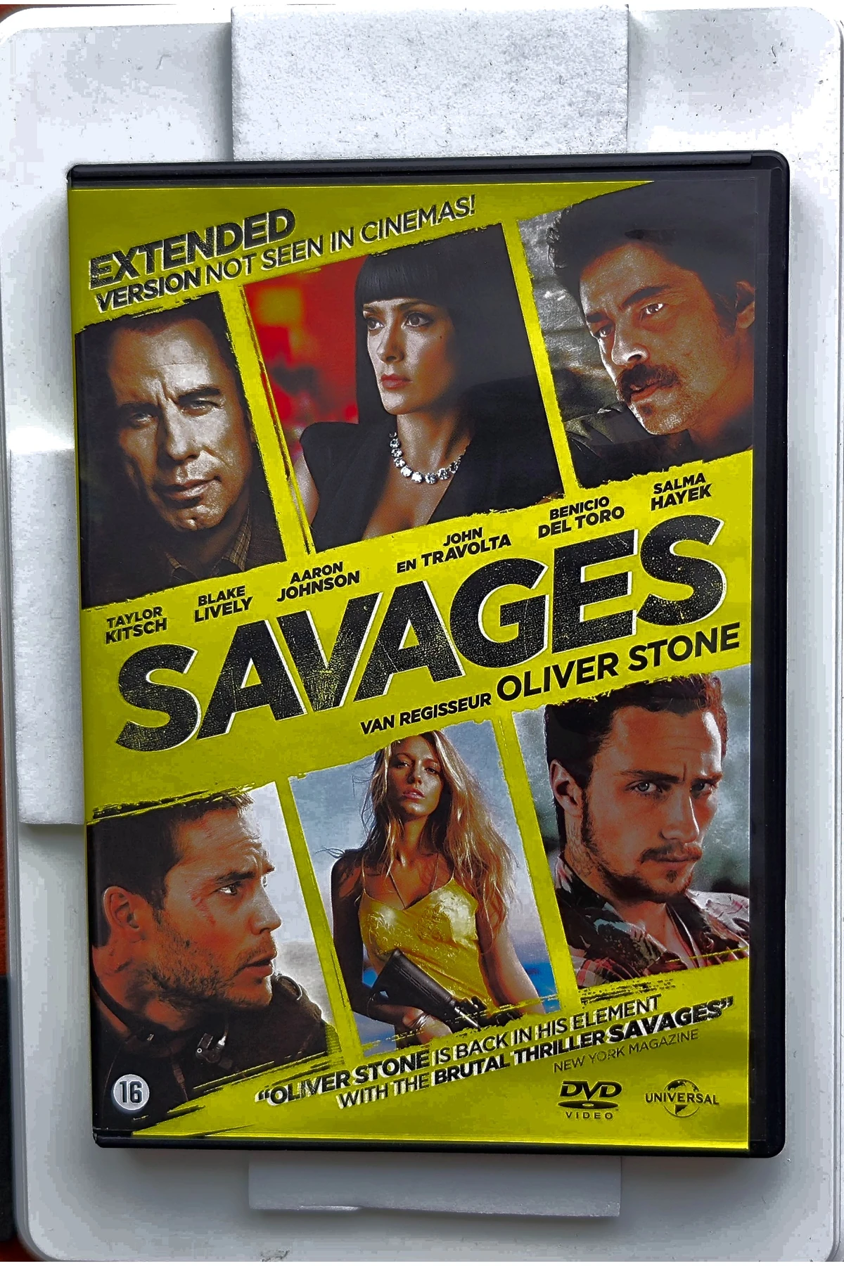 Savages - Voorkant