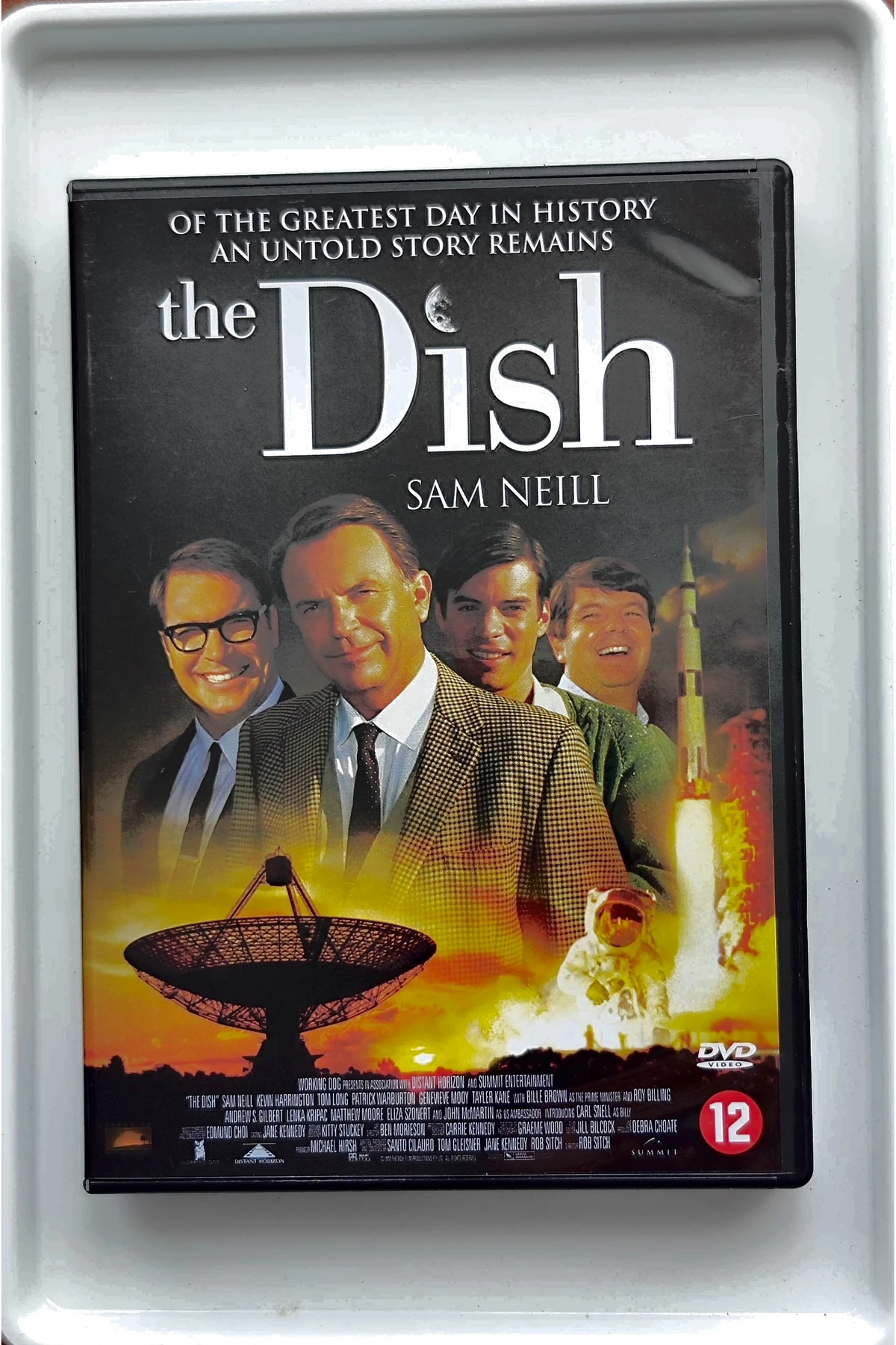 The Dish - Voorkant