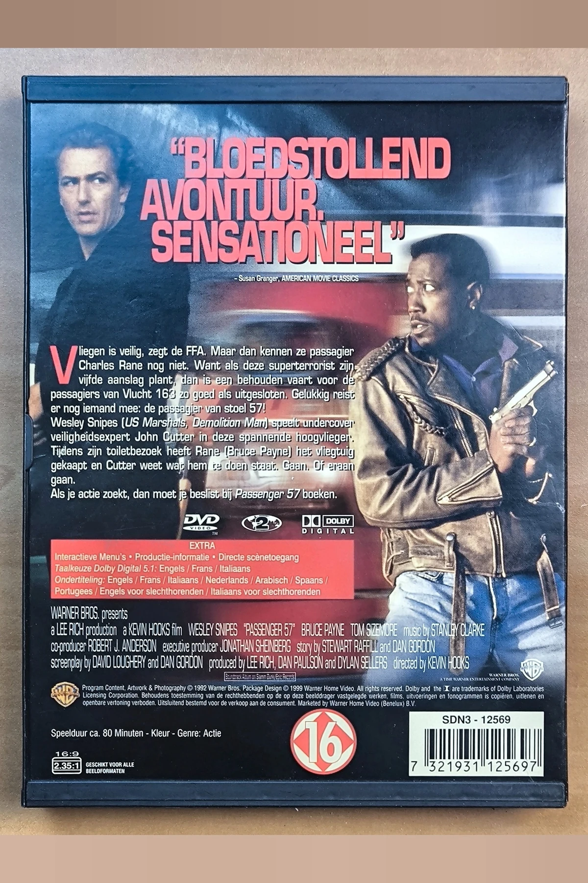 Passenger 57 - Achterkant