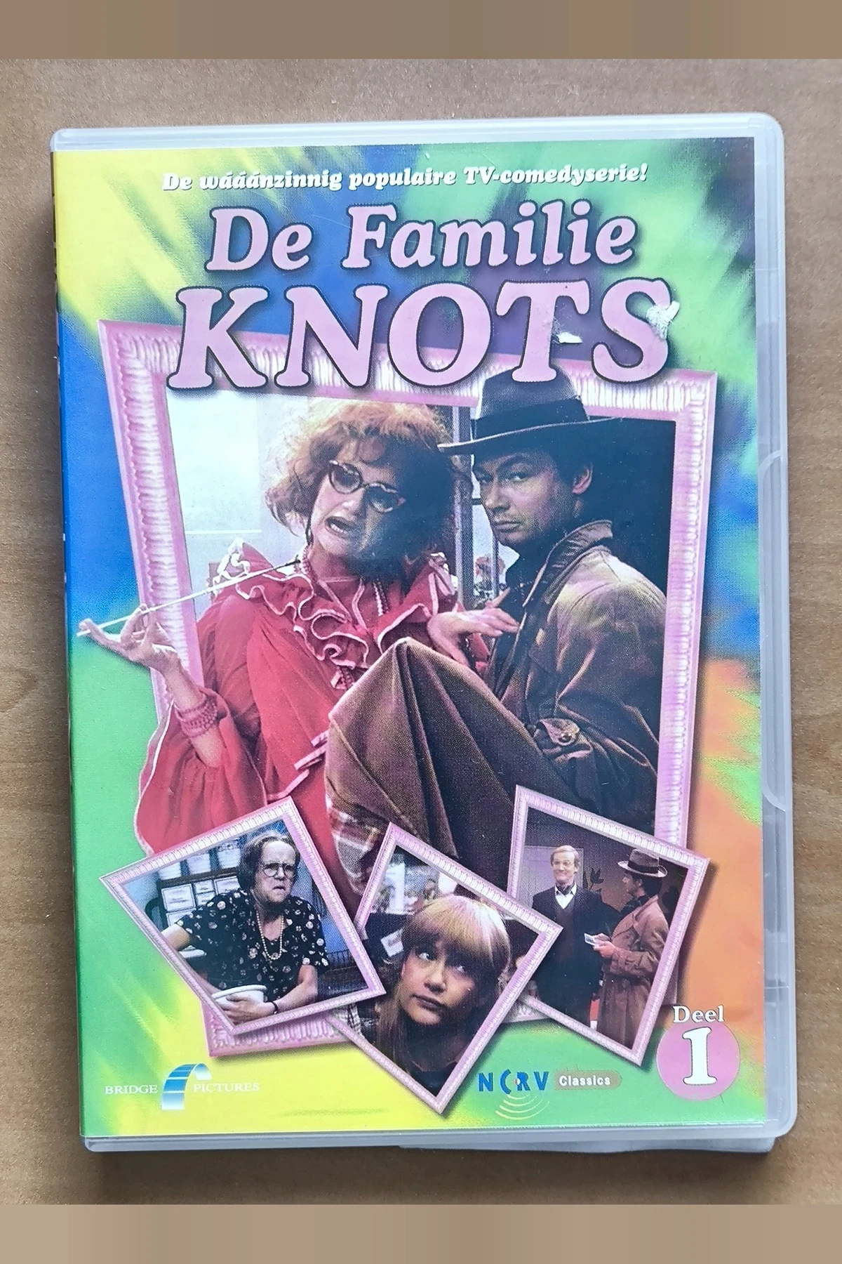 De Familie Knots: Deel 1 - Voorkant