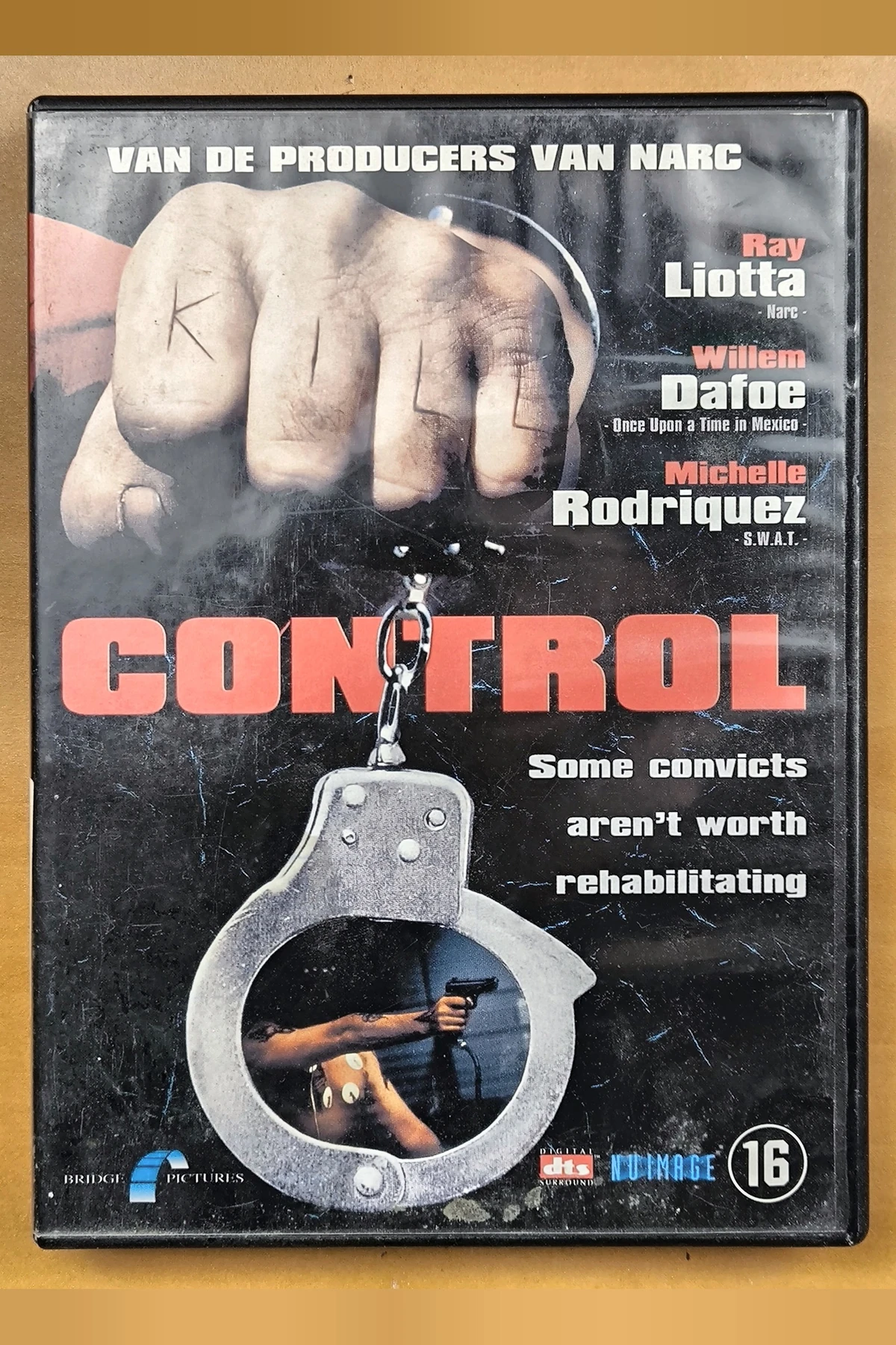 Control - Voorkant