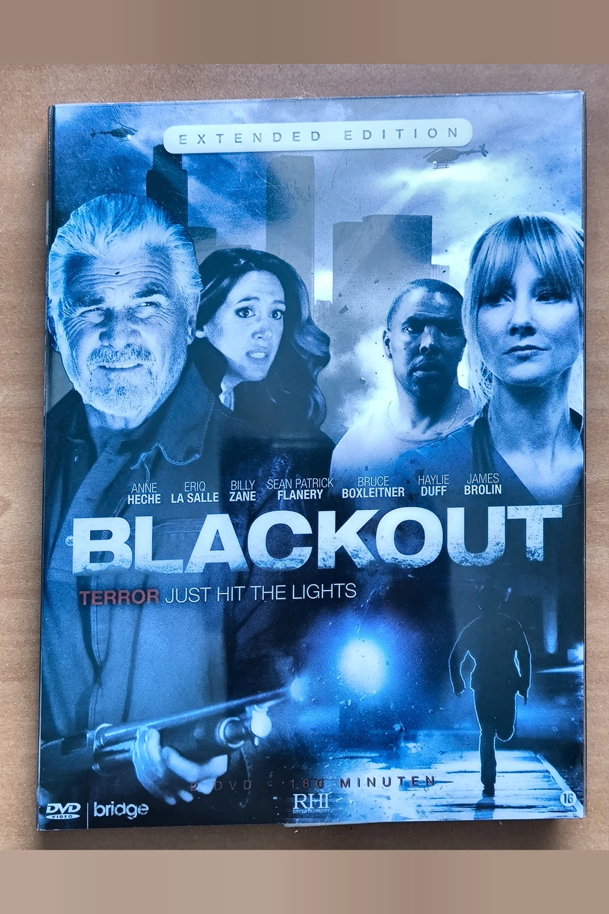 Blackout - Voorkant