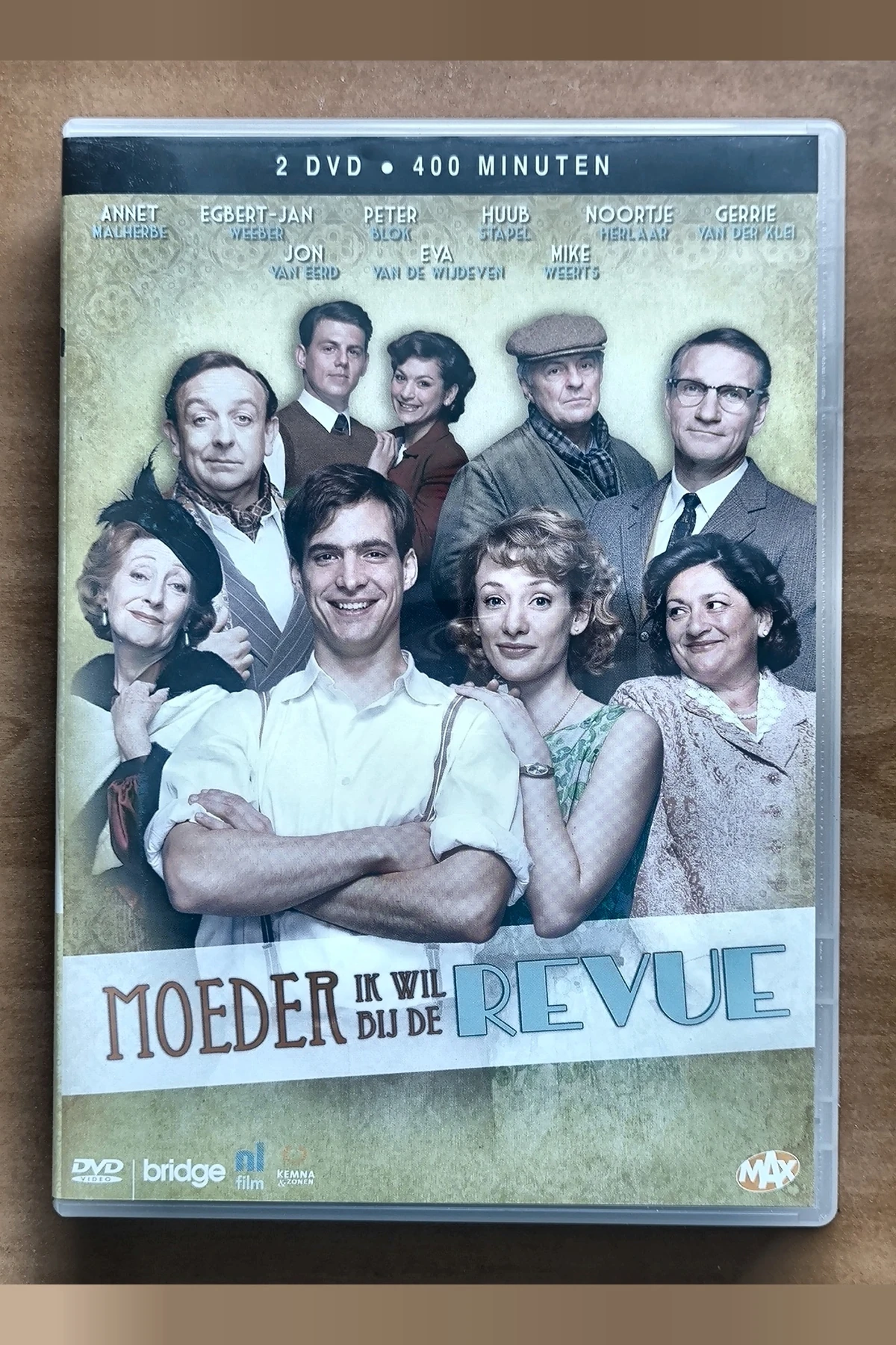 Moeder, ik wil bij de Revue: Season 1 - Voorkant