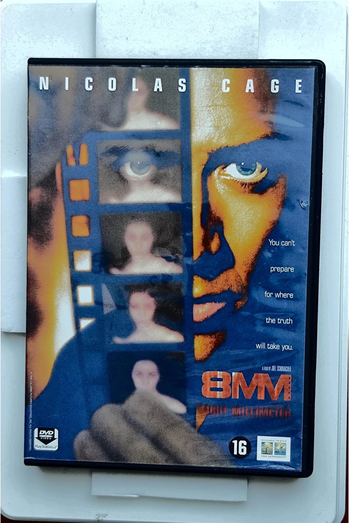8MM - Voorkant