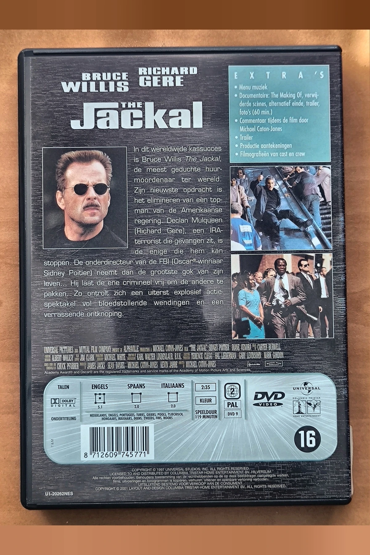 The Jackal - Achterkant