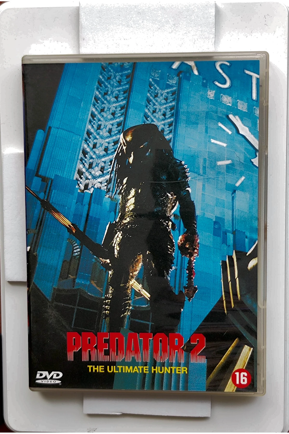 Predator 2 - Voorkant