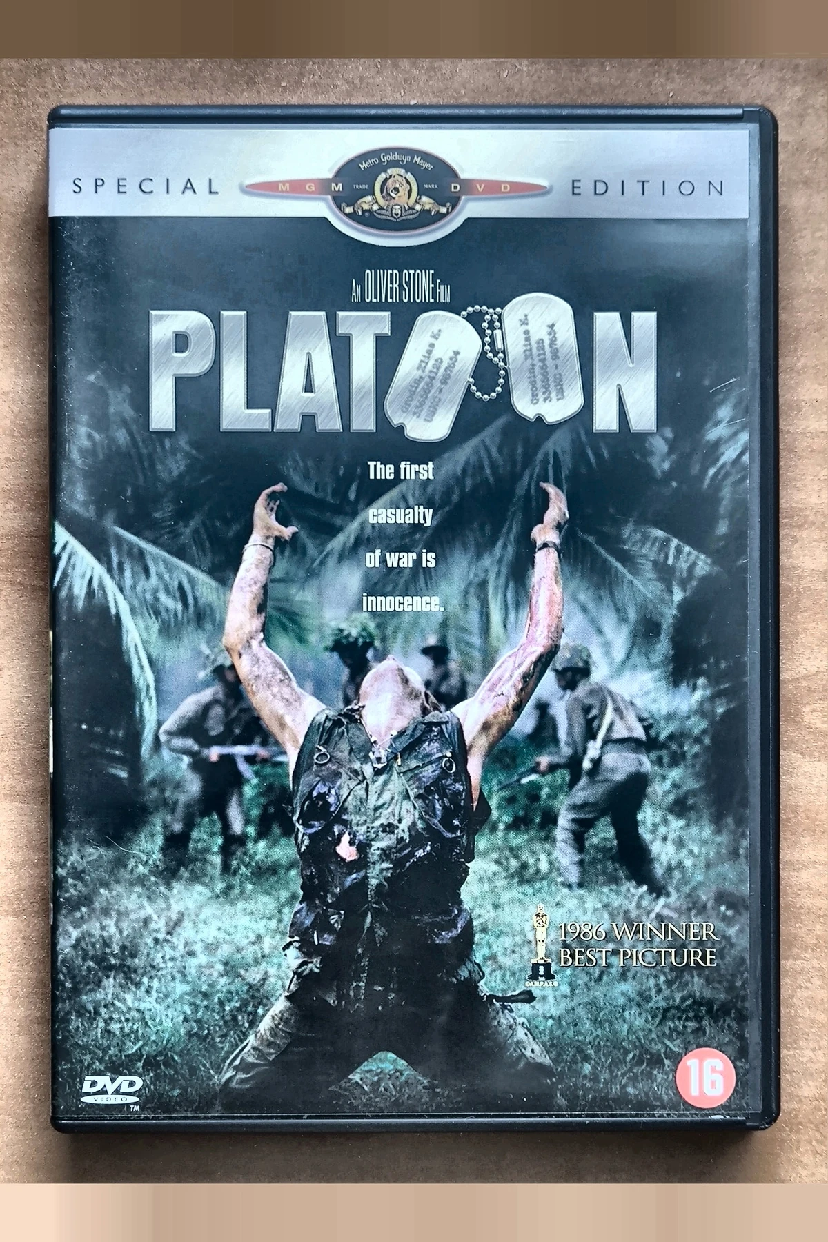 Platoon - Voorkant