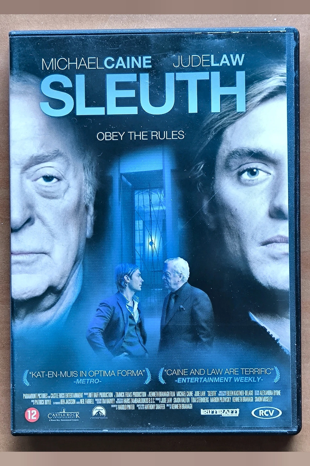 Sleuth - Voorkant