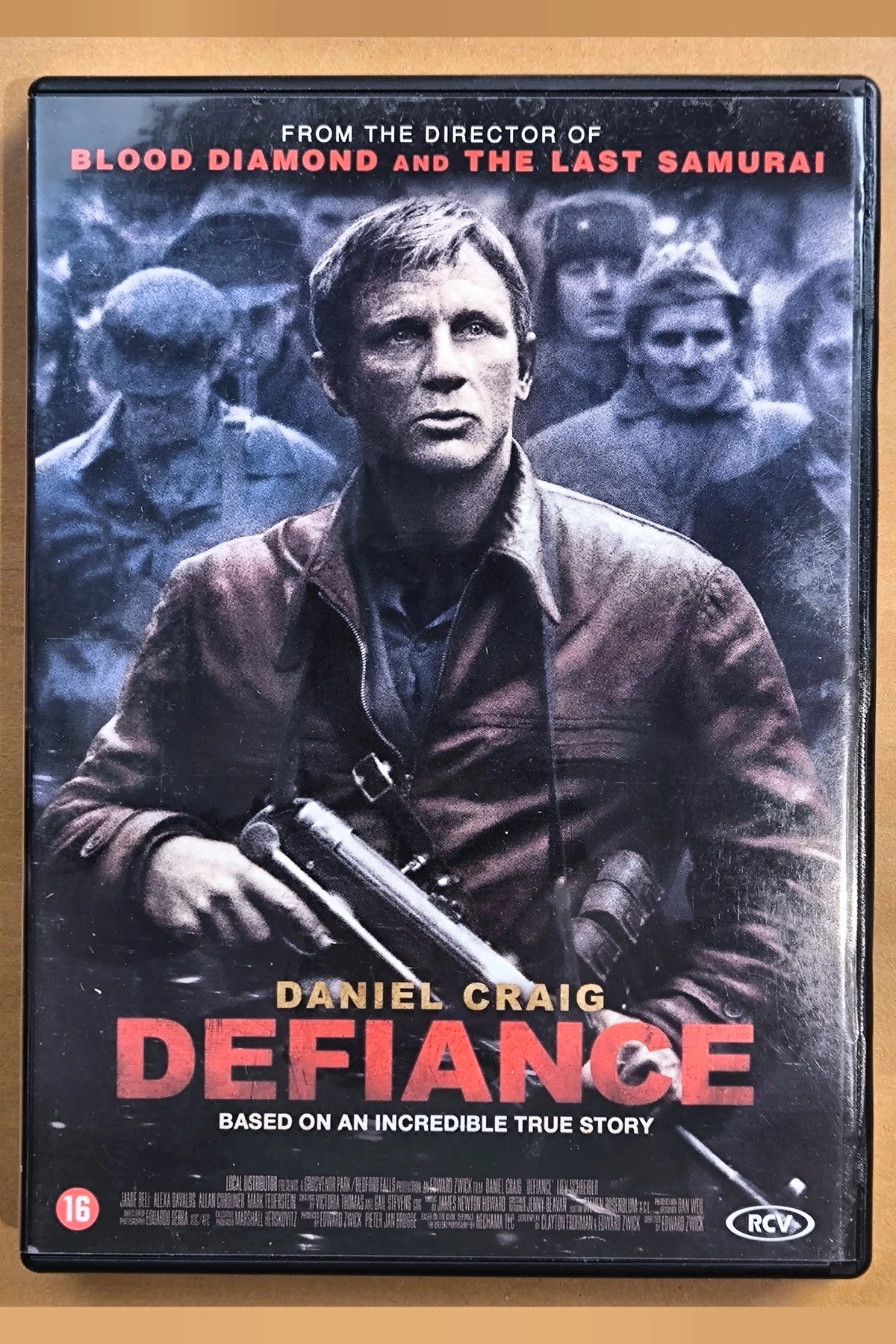 Defiance - Voorkant