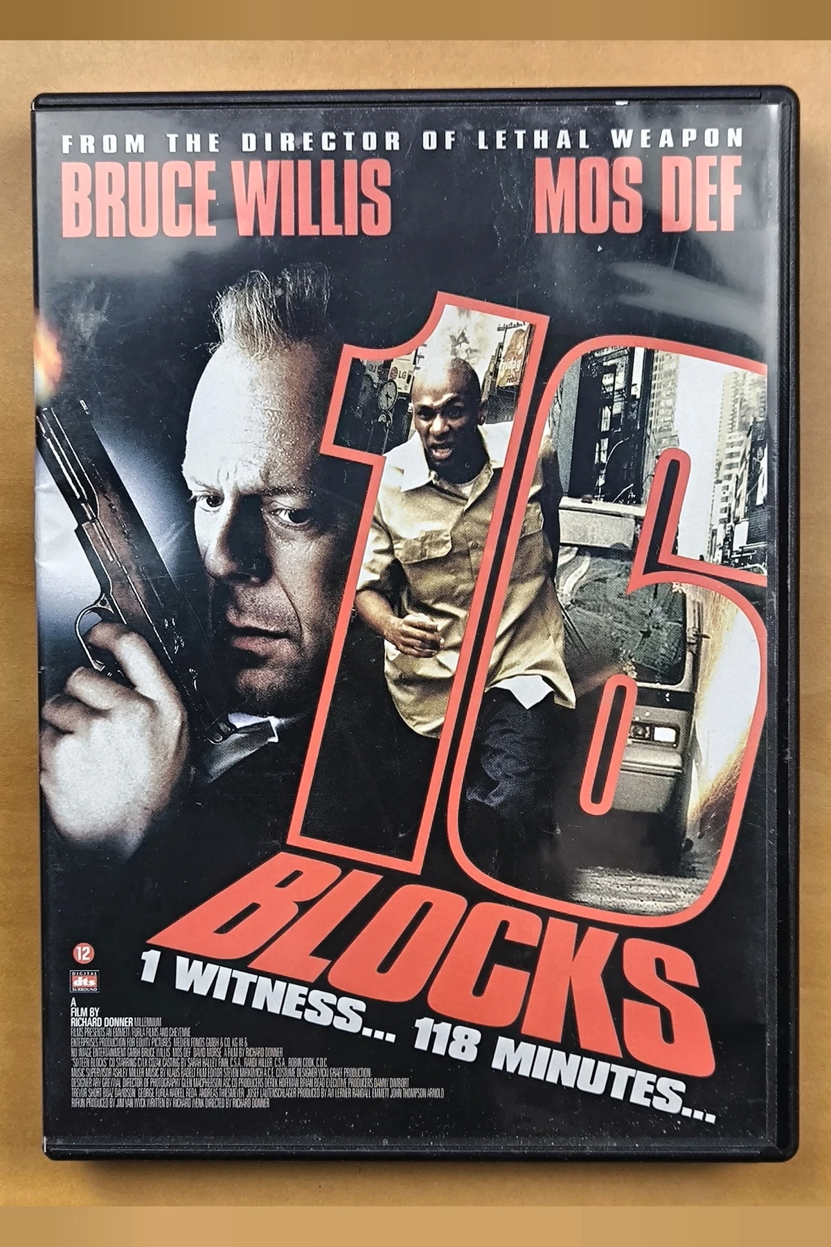 16 Blocks - Voorkant