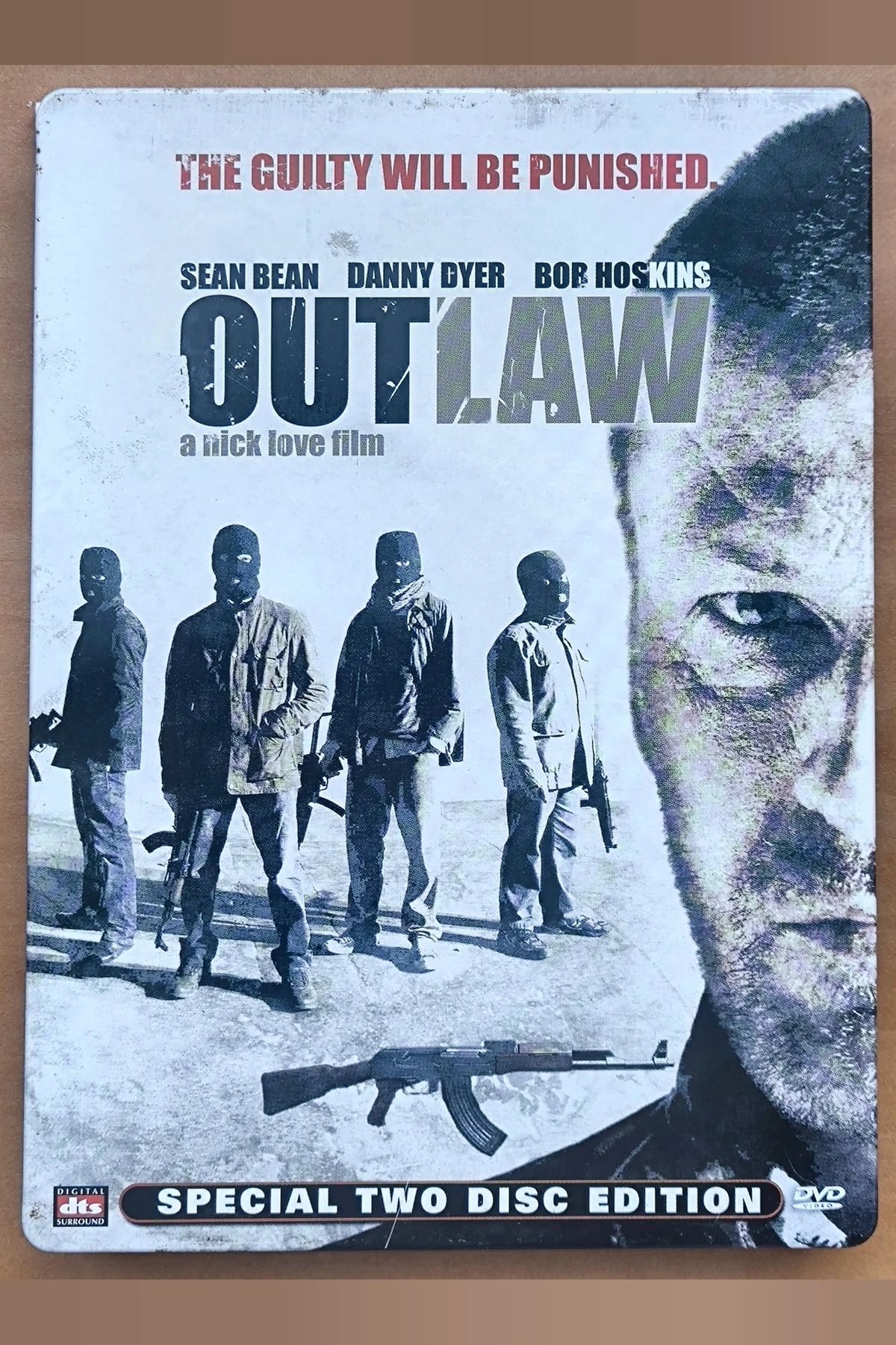 Outlaw - Voorkant