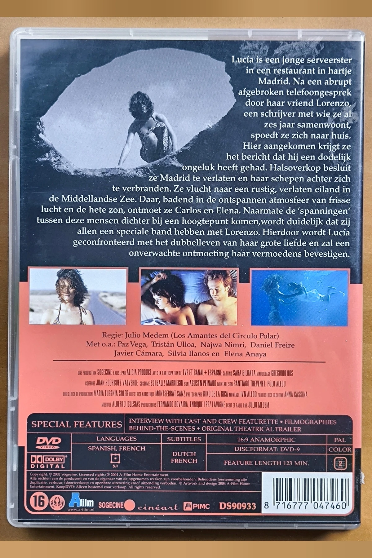 Sex and Lucía - Achterkant