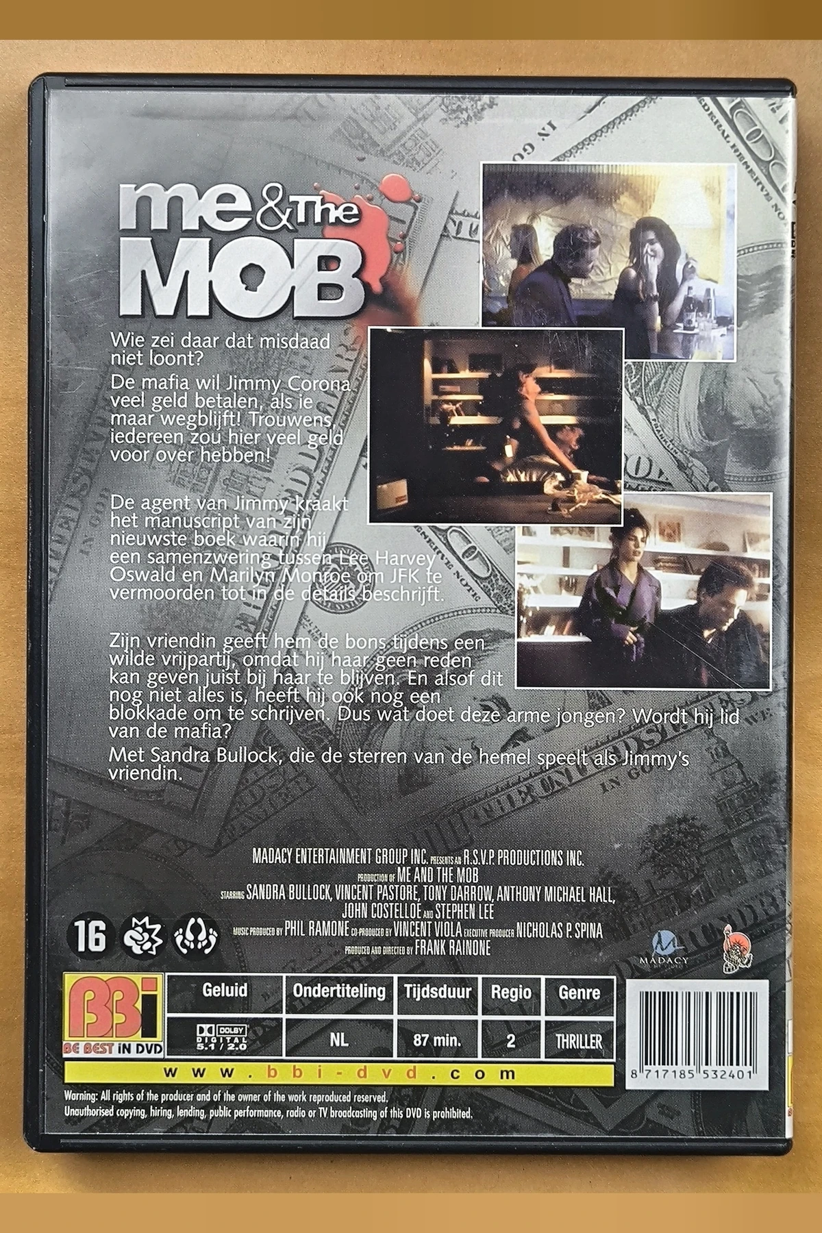 Me and the Mob - Achterkant