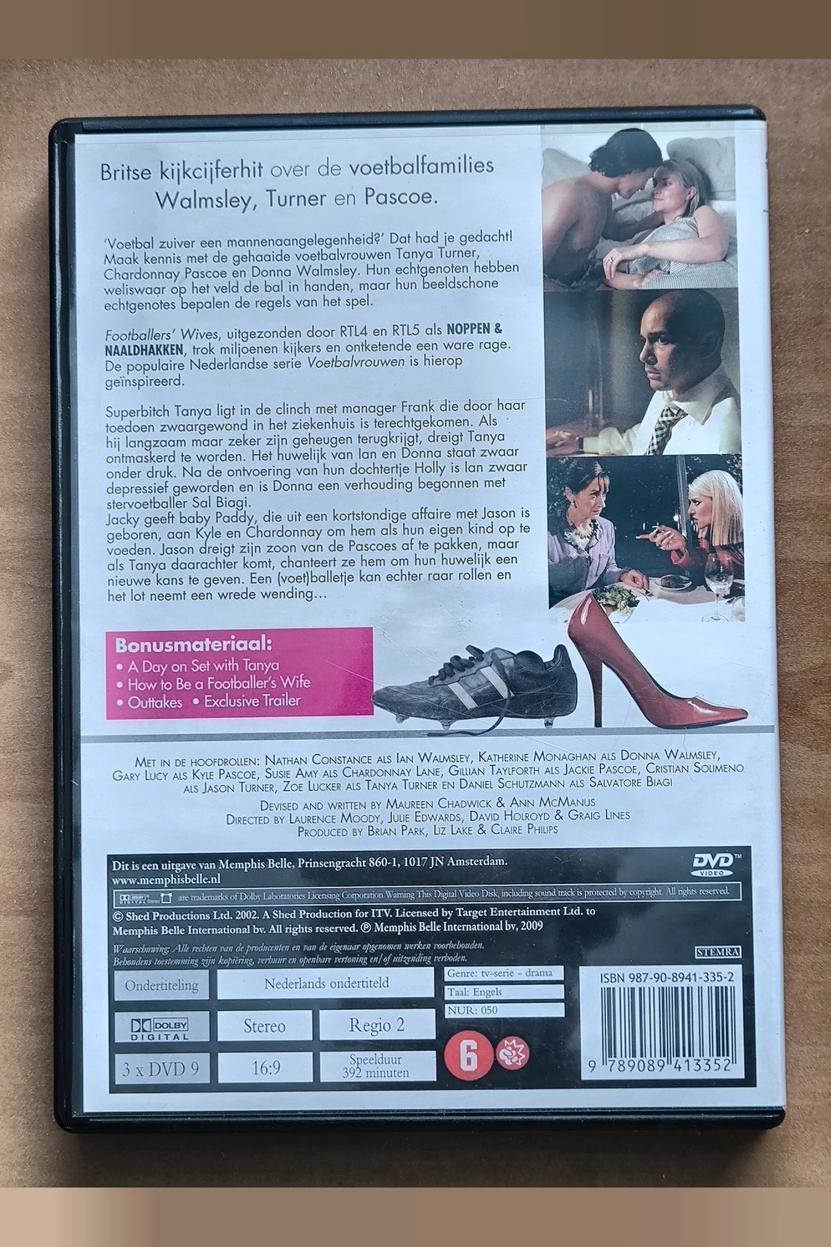 Footballers Wives: Season 2 - Achterkant