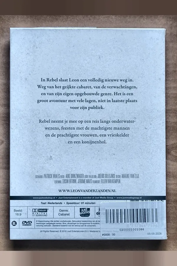 Rebel – achterkant