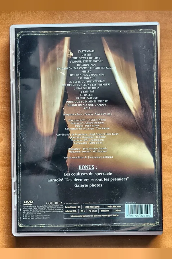 Celine Dion: Live A Paris – achterkant
