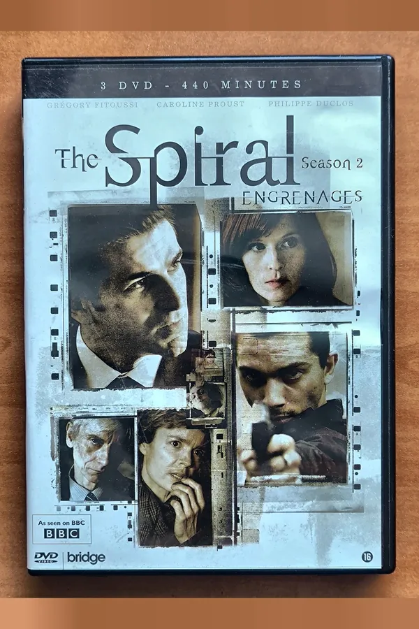 The Spiral: Season 2 – voorkant