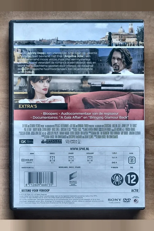 The Tourist – achterkant