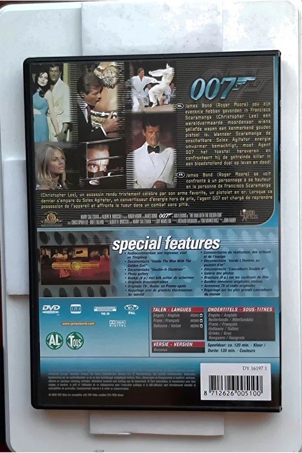 The Man with the Golden Gun – achterkant