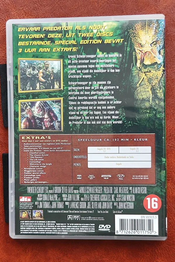 Predator – achterkant