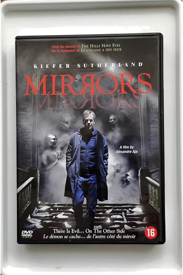 Mirrors – voorkant