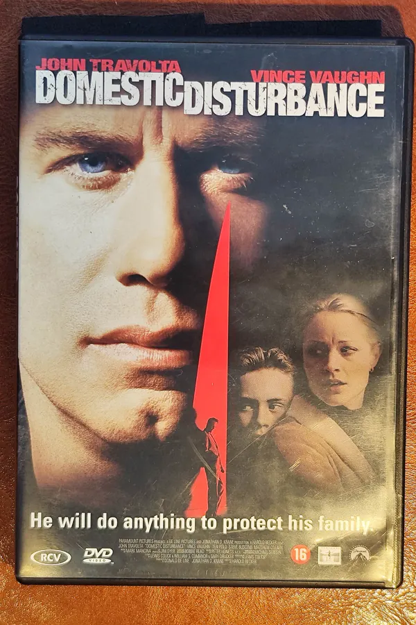Domestic Disturbance – voorkant