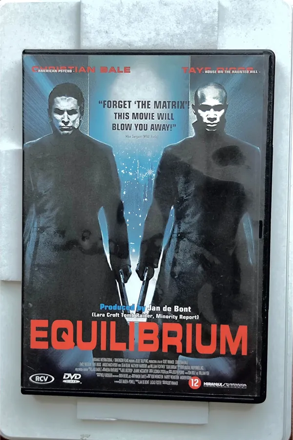 Equilibrium – voorkant