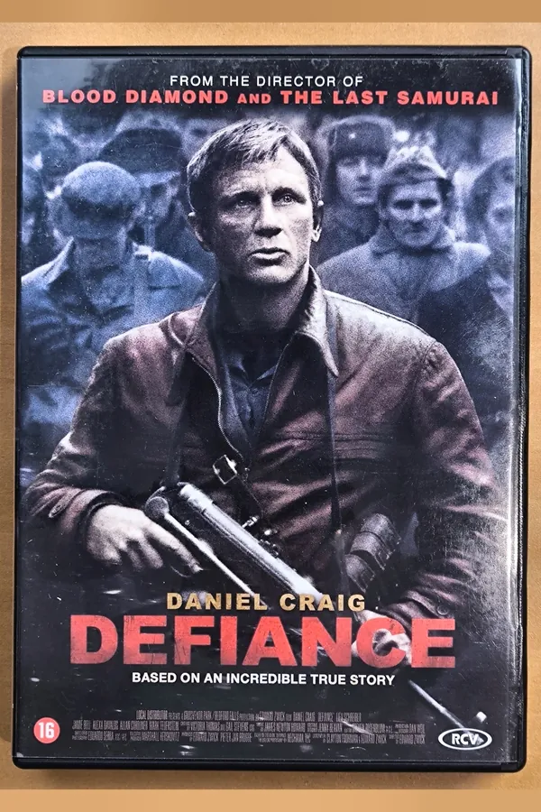 Defiance – voorkant