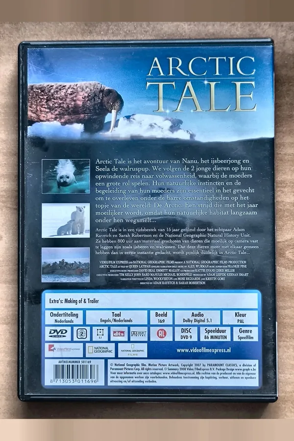 Arctic Tale – achterkant