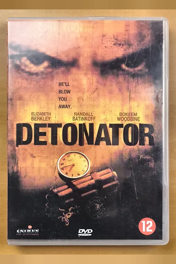 Detonator – voorkant