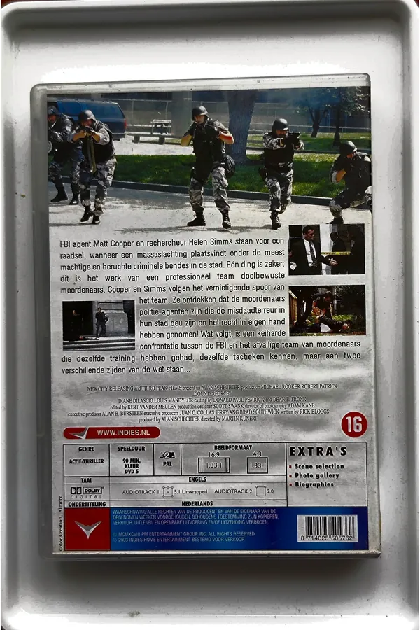 Renegade Force – achterkant