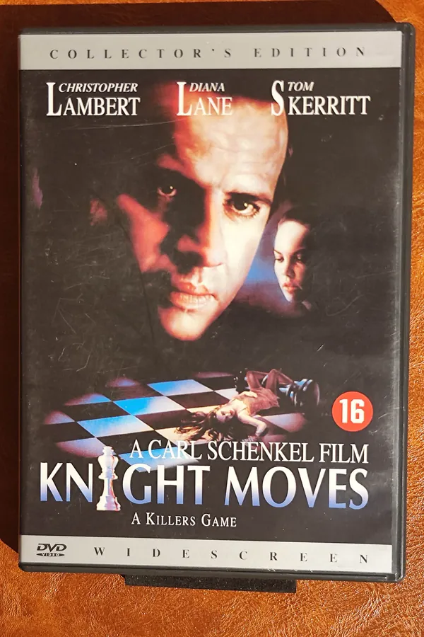 Knight Moves – voorkant