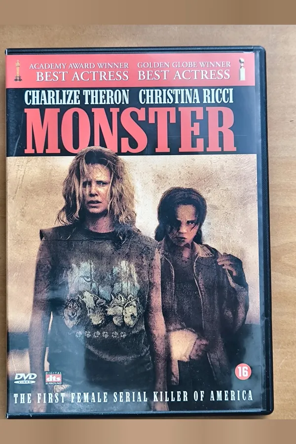 Monster – voorkant
