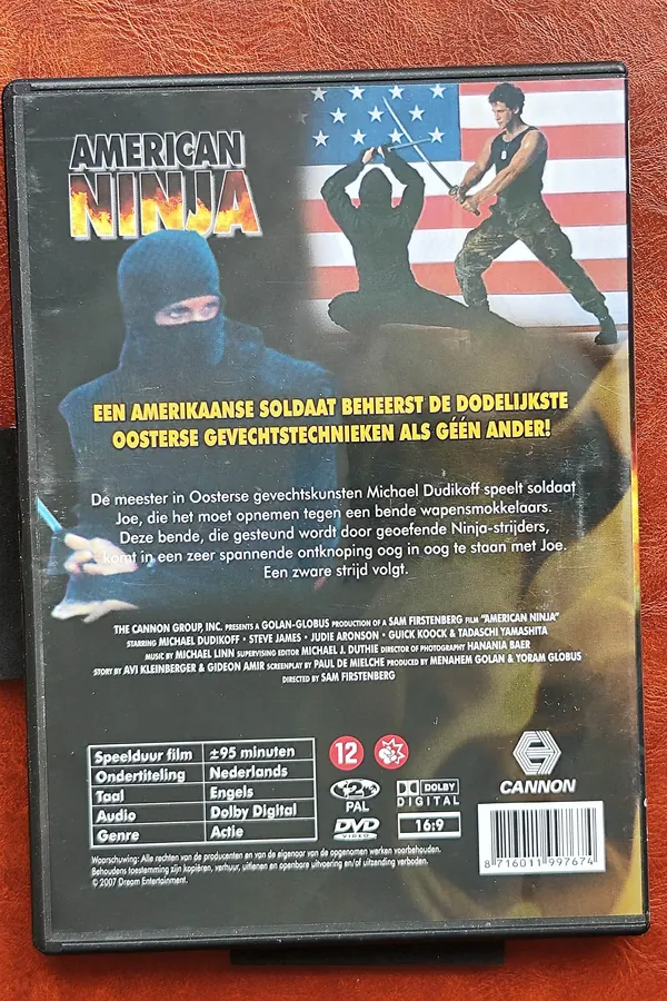 American Ninja – achterkant
