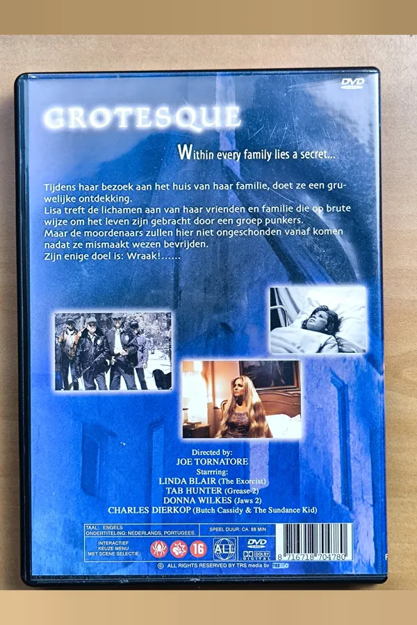 Grotesque – achterkant