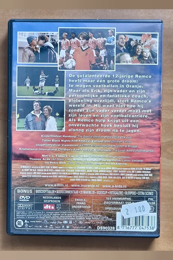 In Oranje – achterkant