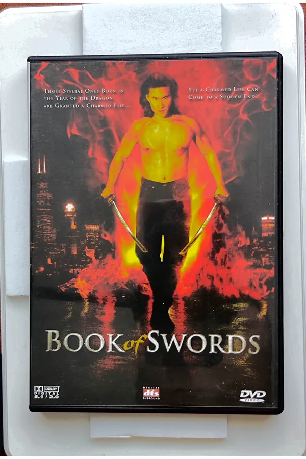 Book of Swords – voorkant