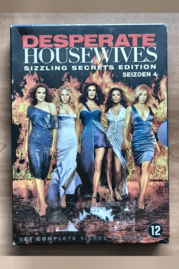Desperate Housewives: Season 4 – voorkant