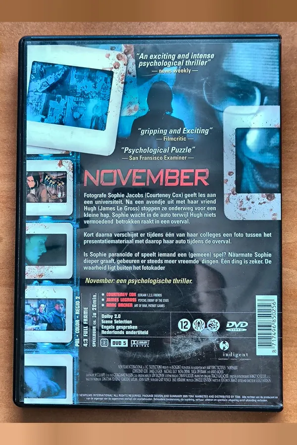 November – achterkant