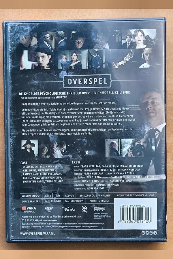 Overspel: Season 1 – achterkant