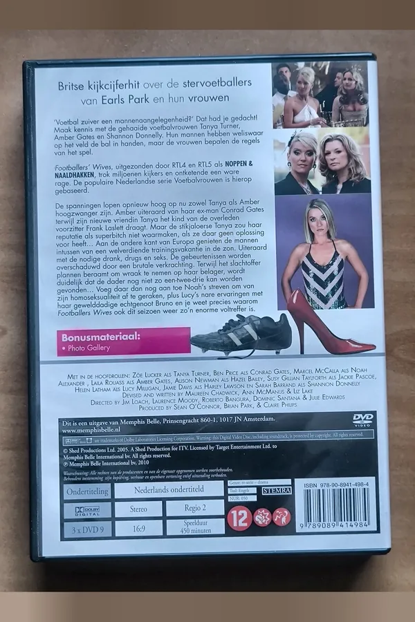 Footballers Wives: Season 4 – achterkant